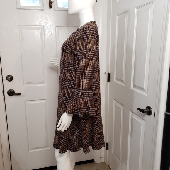 Cabi Flounce Jacket Tartan Style Plaid Long Length Brown and Black - Picture 6 of 9